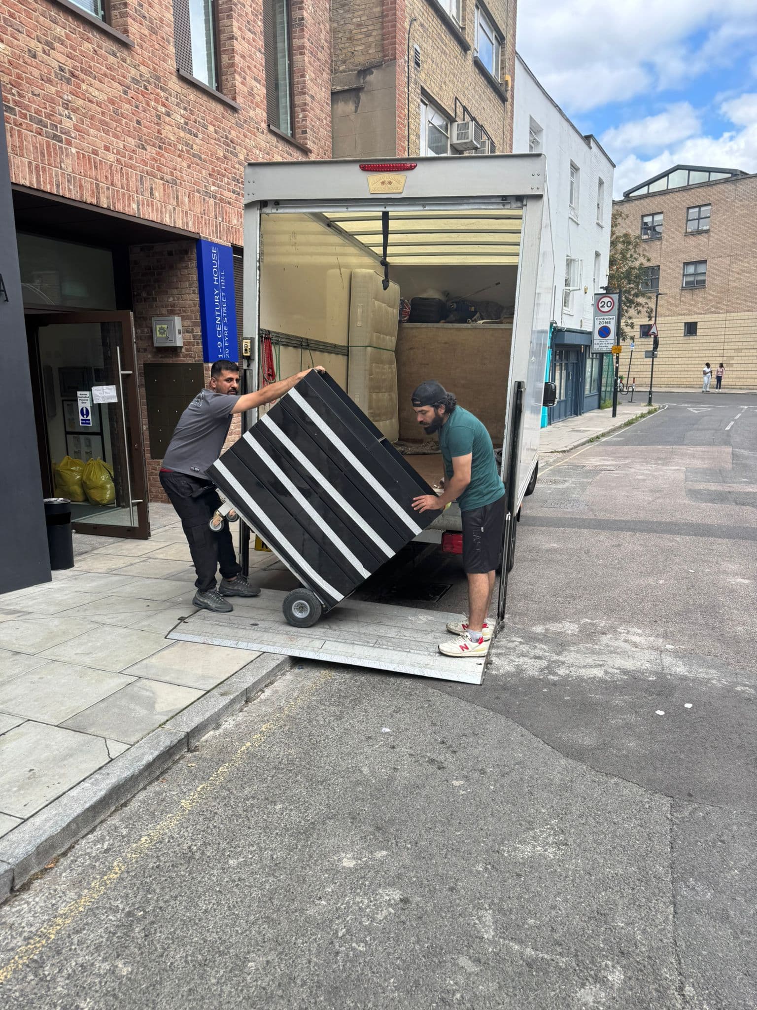 Office Move London Team β Metro City Moves London Office Relocation Service