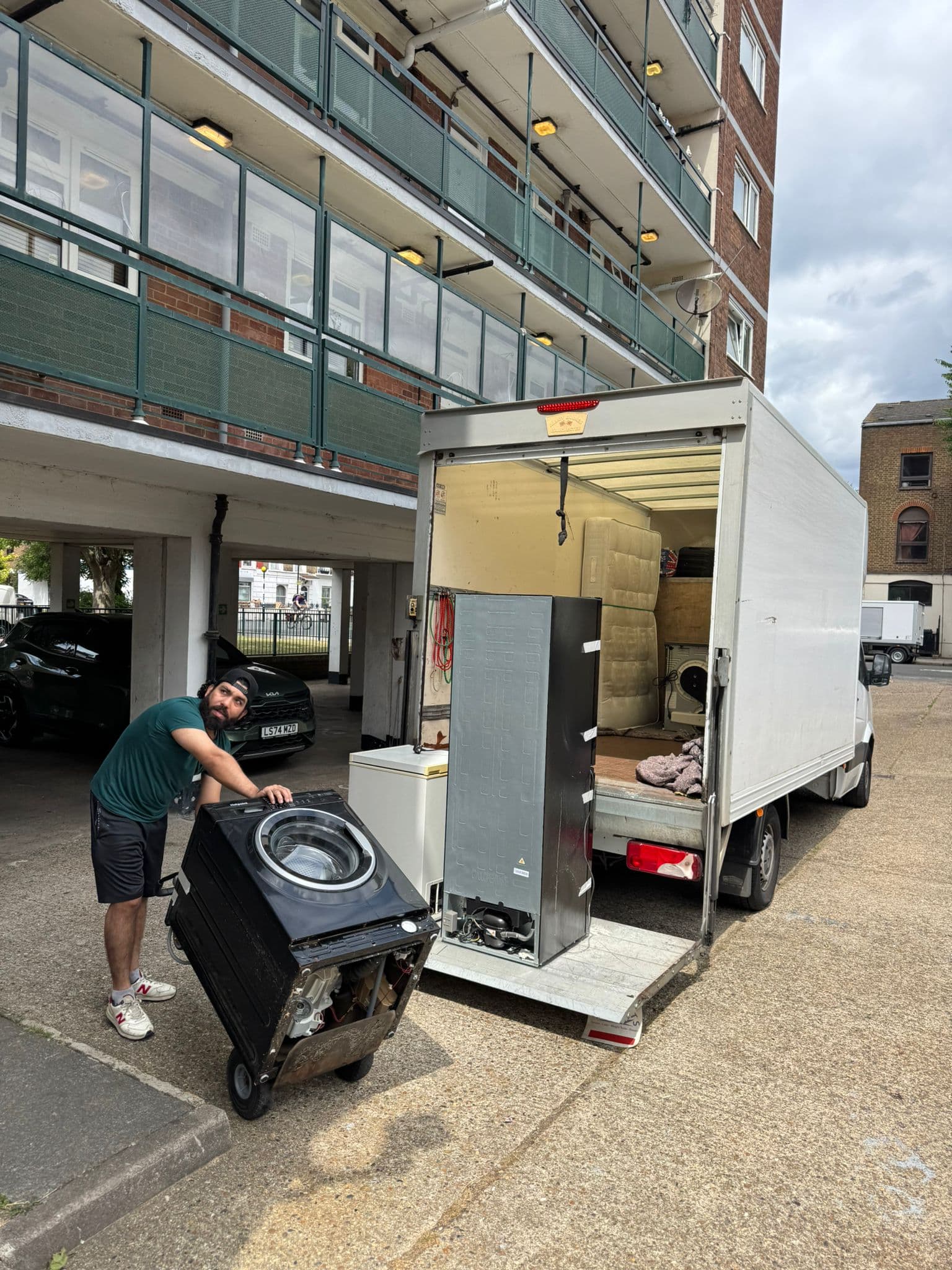 Packing Fragile Items London β Metro City Moves London Packing Service Service