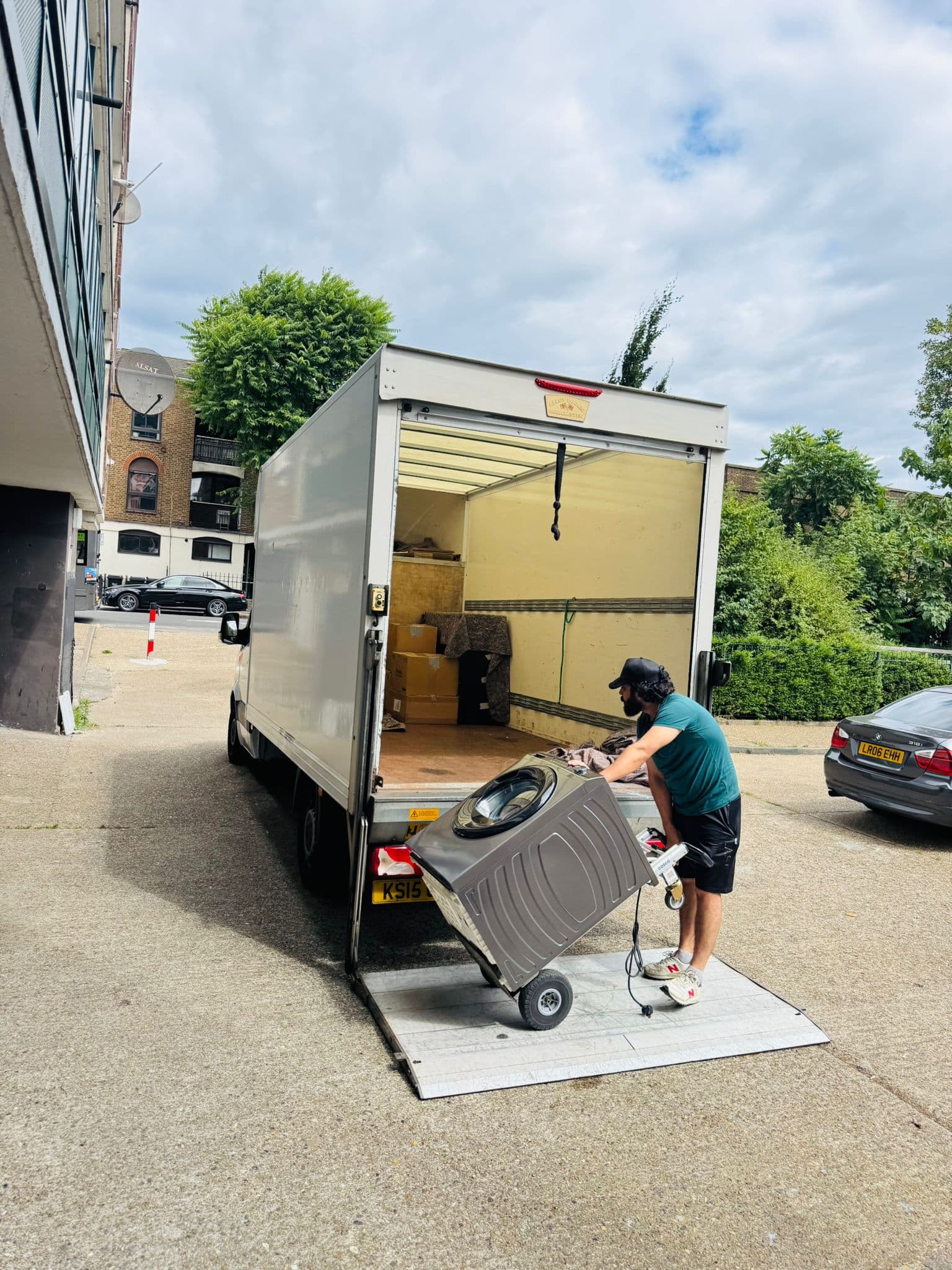 Removal Van Packed London β Metro City Moves London Man & Van Service